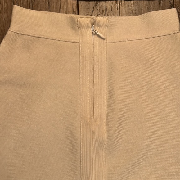 Sexy skirt and bralette set - Picture 5 of 7